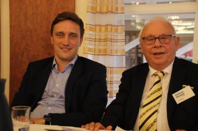 Delegierte - Sebastian Lechner, Generalsekretär der CDU Niedersachsen mit Rolf Diez